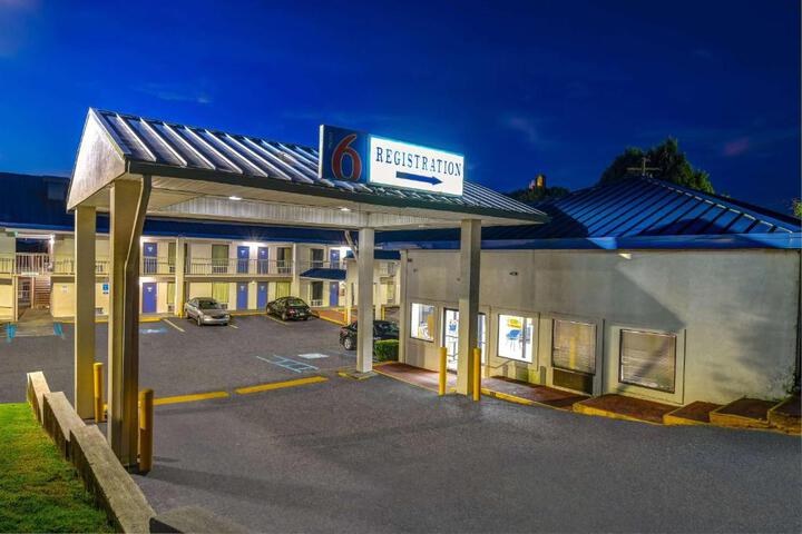 Motel 6-Atlanta GA