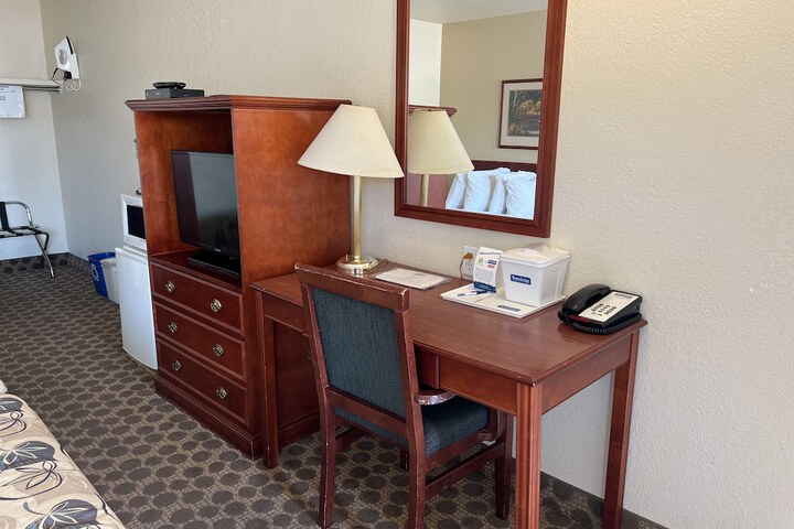 Room 18 of 60