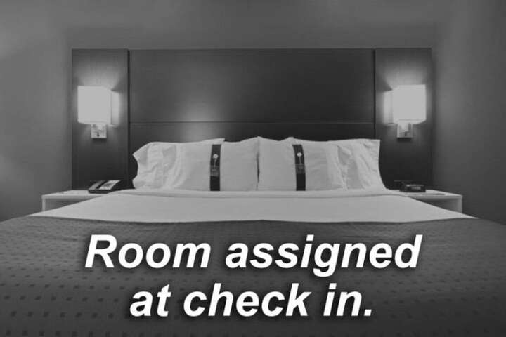 Room 21 of 36