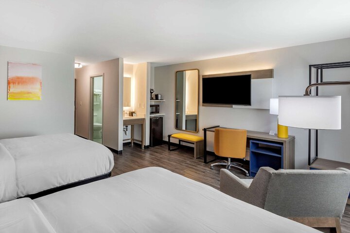 Room 19 of 35