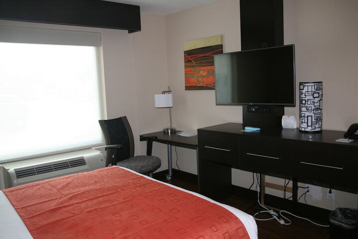 Room 73 of 103