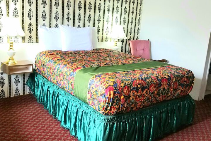 Room 16 of 22