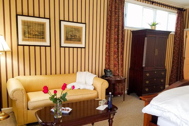 Room 93 of 114