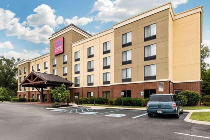Comfort Suites Manchester near Arnold AFB