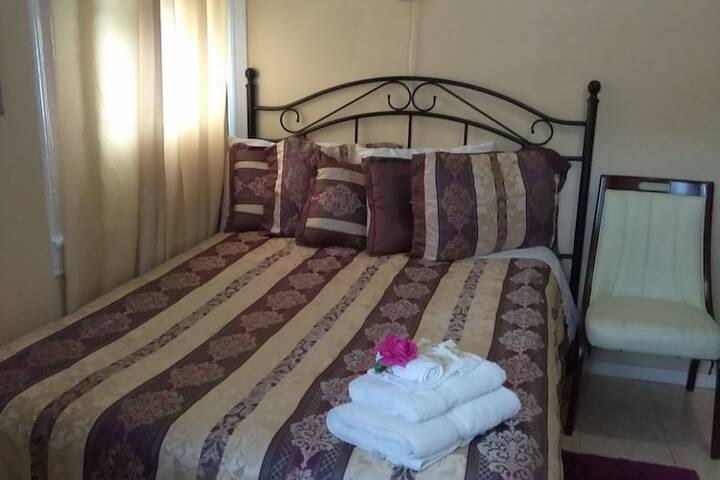Room 17 of 38