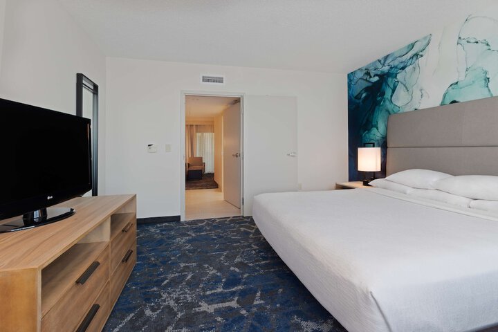 Room 16 of 46