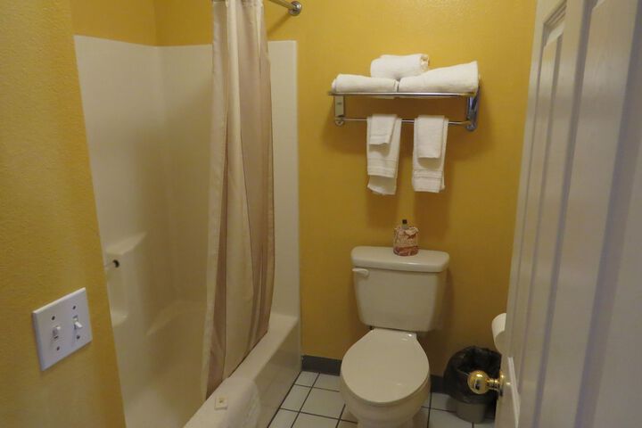 Room 20 of 34