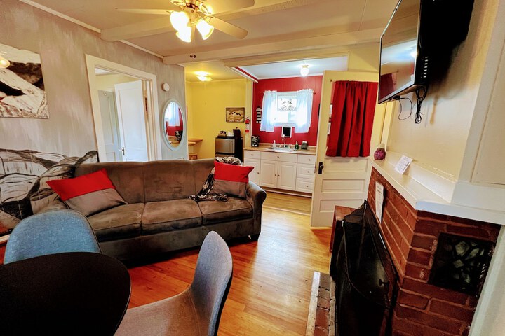 Room 106 of 177