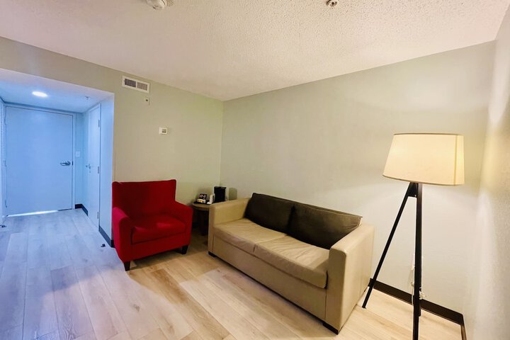 Room 53 of 61