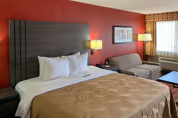 Room 9 of 20