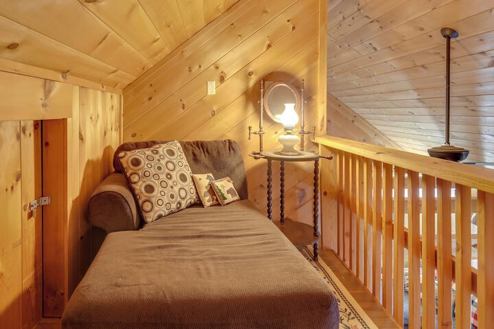 Lakefront Rhinelander Cabin w / Dock & Fire Pit!