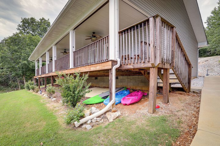Lakefront Horseshoe Bend Home w / Boat Dock!