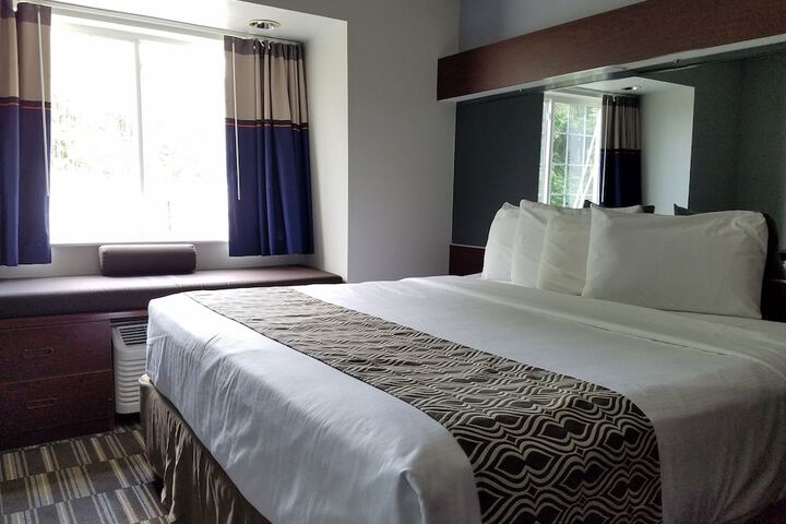 Room 18 of 38