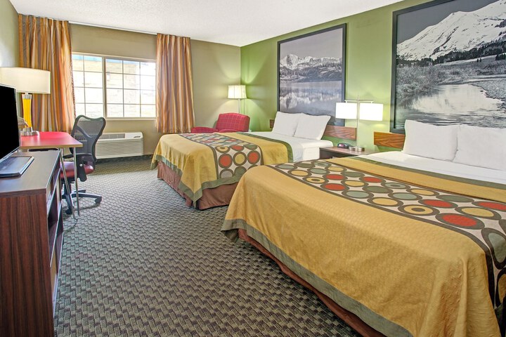 Room 10 of 15