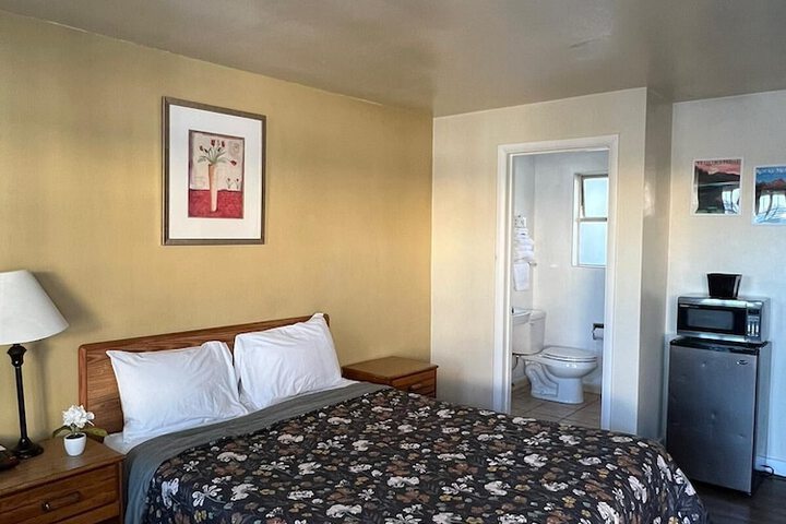 Room 13 of 30