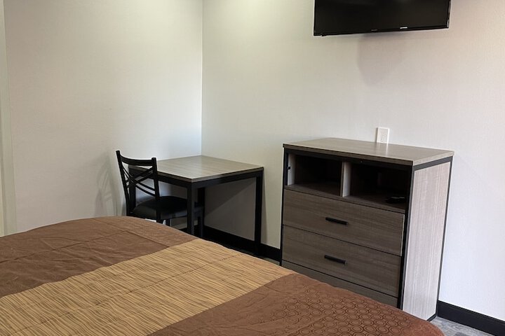 Room 5 of 7
