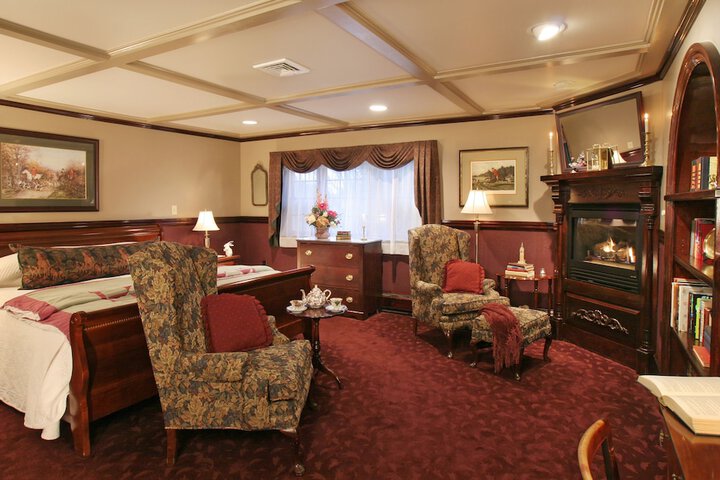 Room 11 of 24