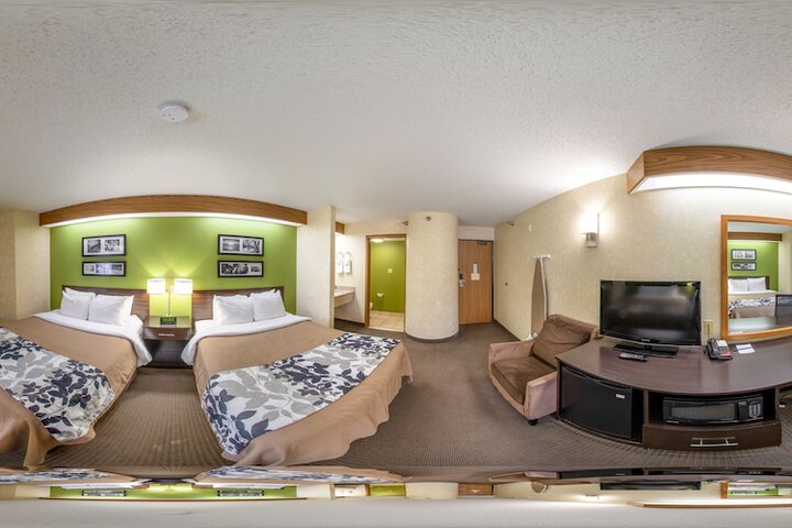 Room 32 of 40