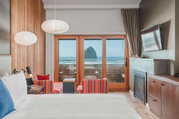 Headlands Coastal Lodge & Spa
