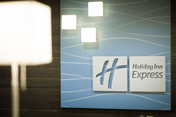 Holiday Inn Express & Suites Madison Central by IHG