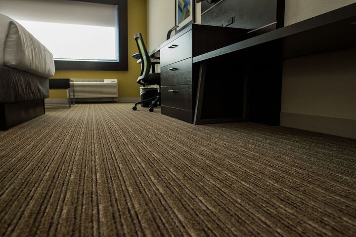 Room 16 of 48