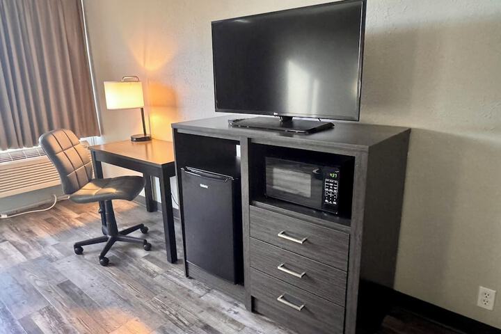 Room 8 of 23