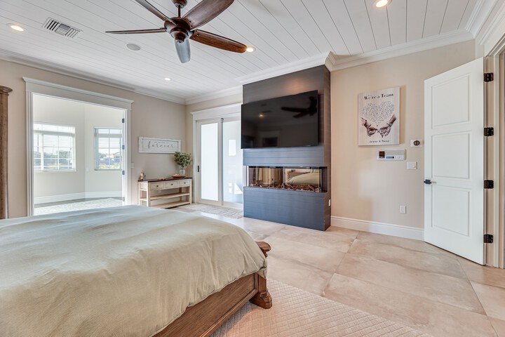 Spacious Queen Creek Home w / Hot Tub & Pool!