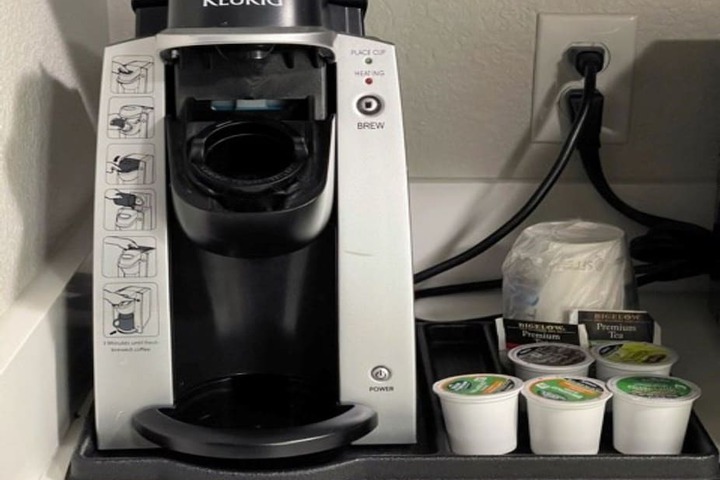 Breakfast/Coffee Service 26 of 34