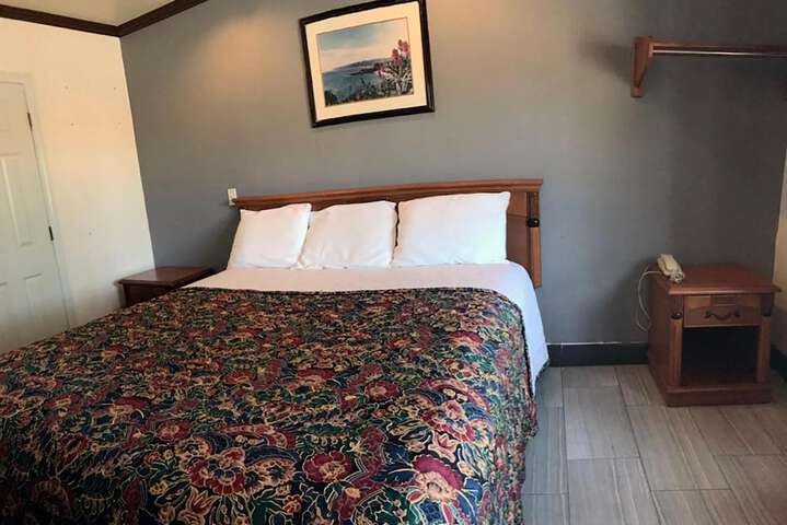Room 28 of 46