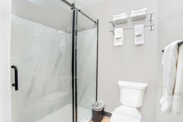 Studio 6 Suites – Stockton CA – Waterfront