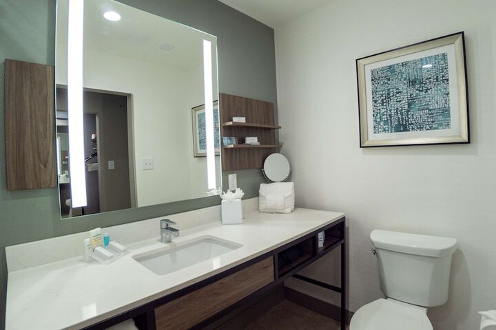 Room 27 of 45