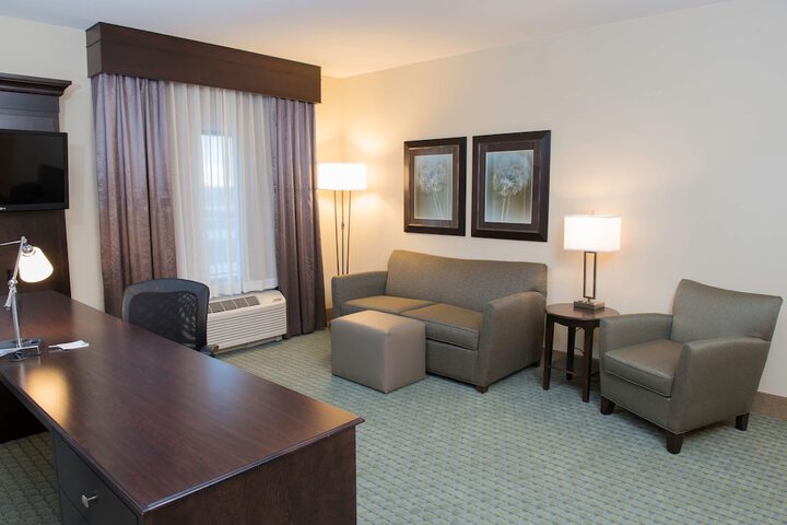 Room 11 of 36
