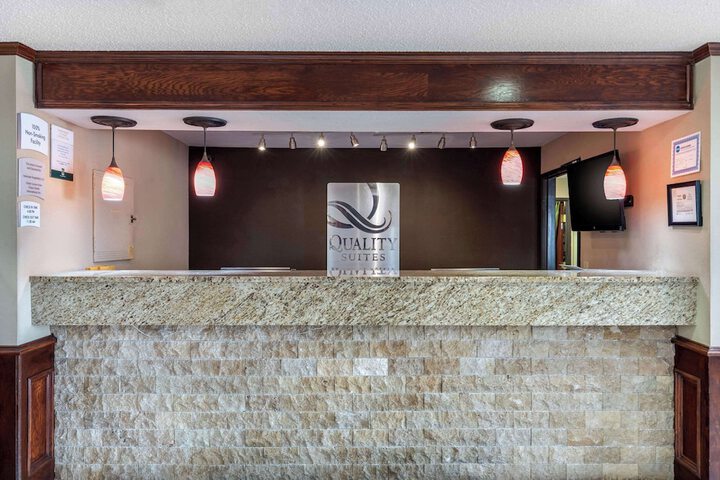 Quality Suites Addison - Dallas
