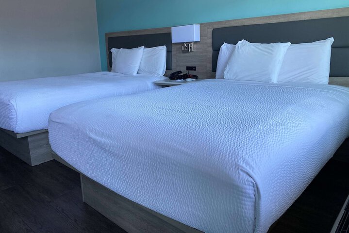 Room 18 of 37