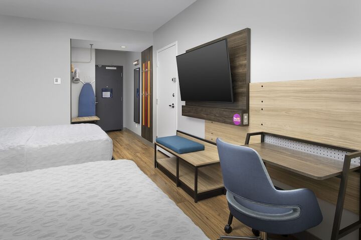 Room 22 of 38
