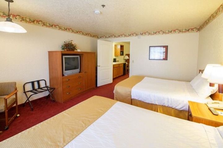 Room 21 of 38