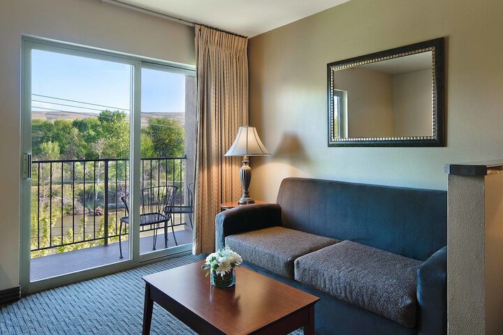 Room 22 of 40