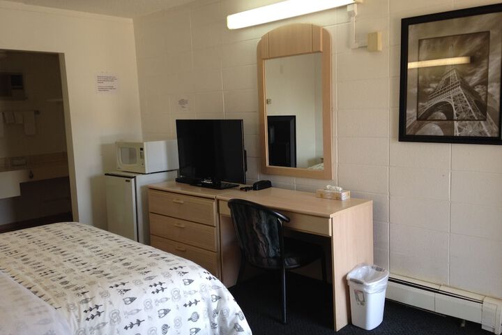 Room 14 of 27