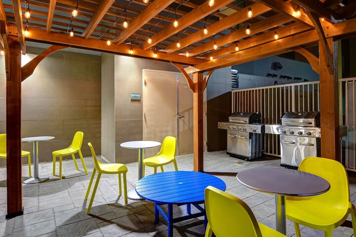 Terrace/Patio 46 of 47