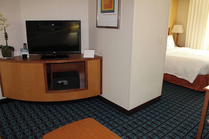 Room 71 of 104