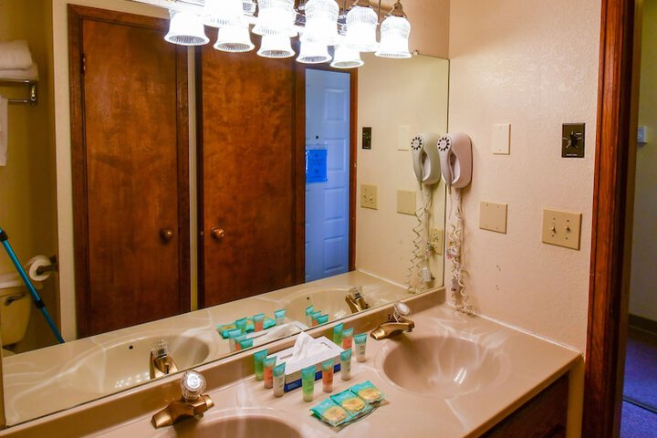 Inn at SilverCreek