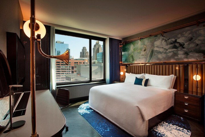 Room 15 of 41