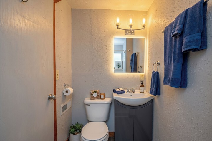 KJs Inn and Suites by OYO Gettysburg U.S. Hwy 212