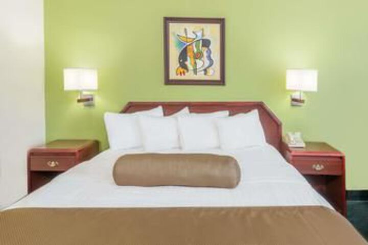 SureStay Plus Hotel by Best Western Somerset