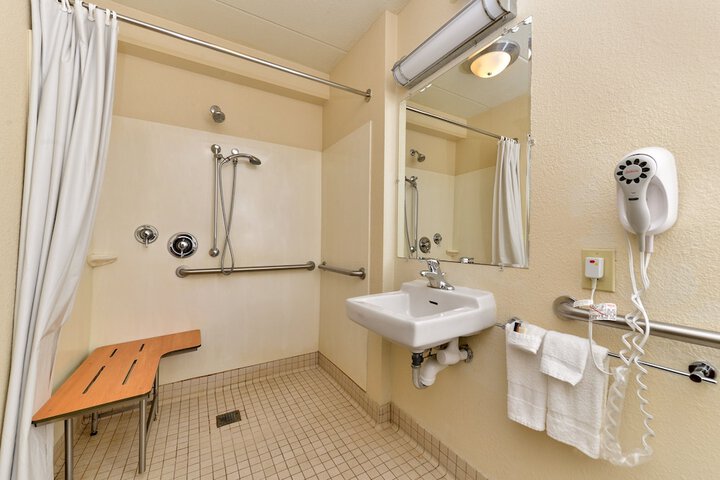 Room 21 of 29