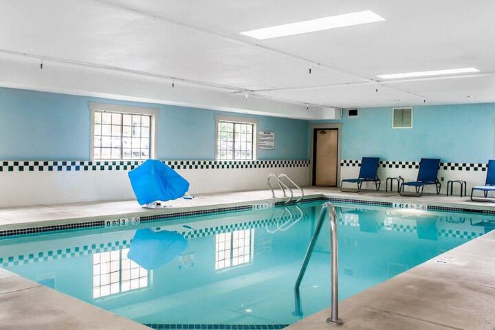 Pool 4 of 27