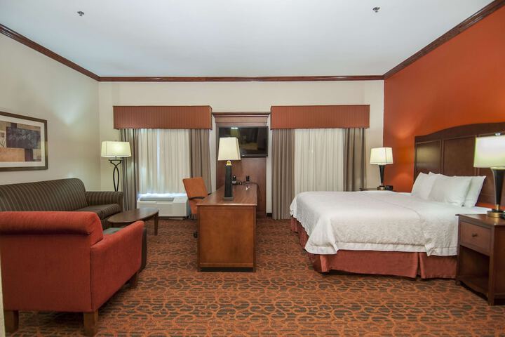 Room 12 of 40