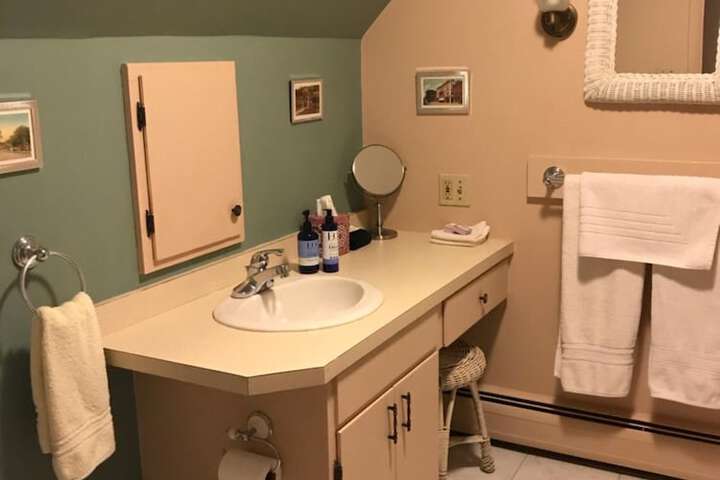 Room 17 of 36