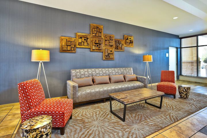 Hotel Interior 6 of 31