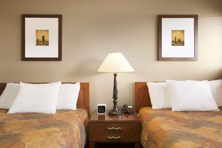 Room 7 of 28